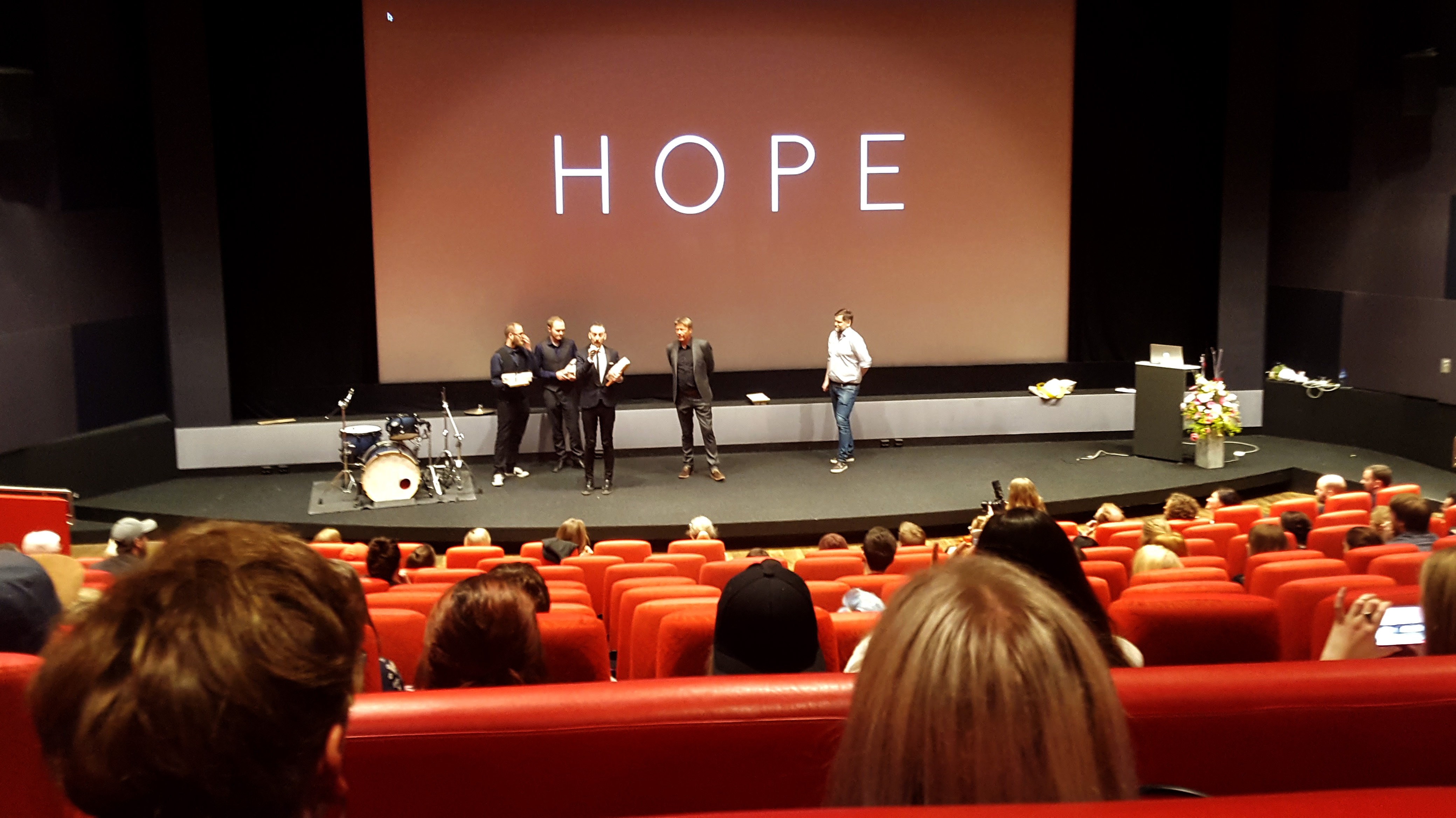 Read more about the article Hope, Short Film: First preview and First award!